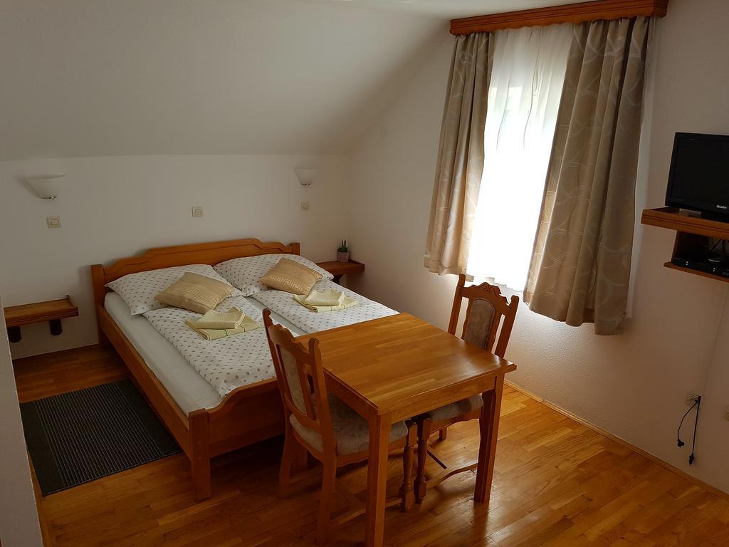 House Ana Bed and Breakfast Plitvička Jezera Εξωτερικό φωτογραφία